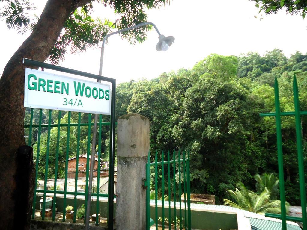 Green Woods Guest Kandy Exterior photo